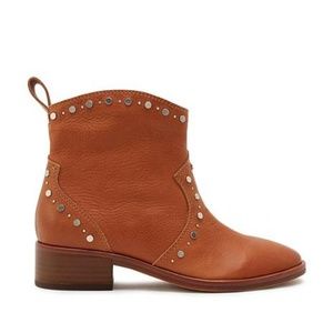 New Dolce Vita Tobin ankle boots